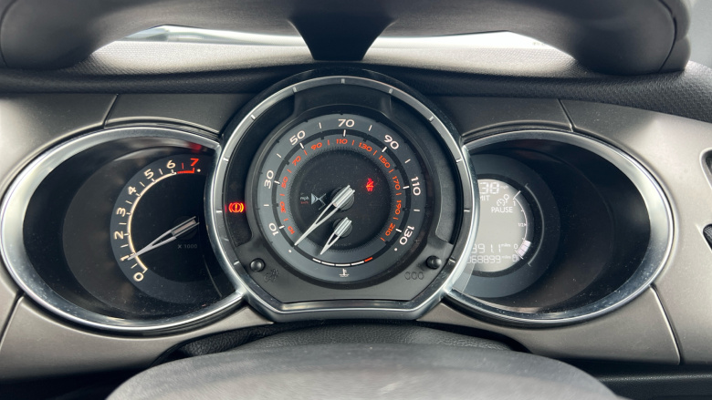 DS 3 1.2 PureTech 82 Chic 3dr Petrol Hatchback